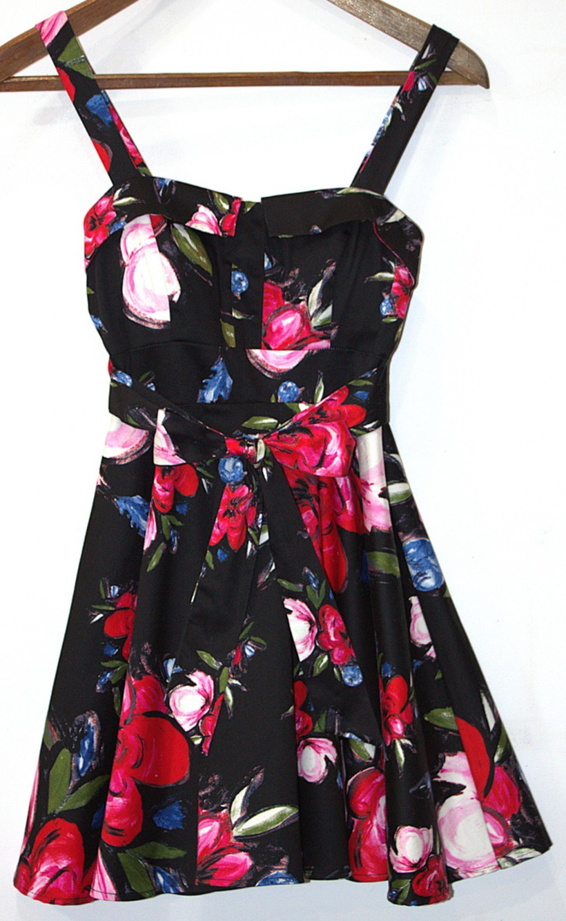 Varga Black Floral Swing Dress Sleeveless Sweetheart Neck 50s Pin‑Up Style S
